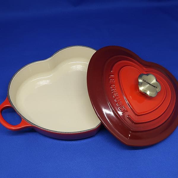 未使用 ルクルーゼ ダムール ディッシュ ハート 20cm 鍋　ゴールドつまみ