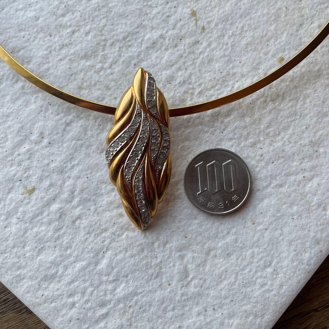 ニナリッチ　チョーカー