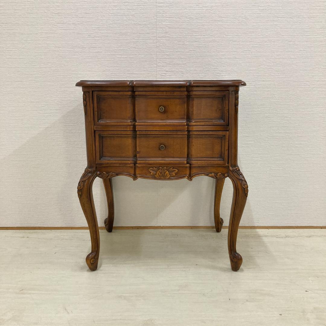 猫脚　サイドチェスト　サイドテーブル　キャビネット　クラシック