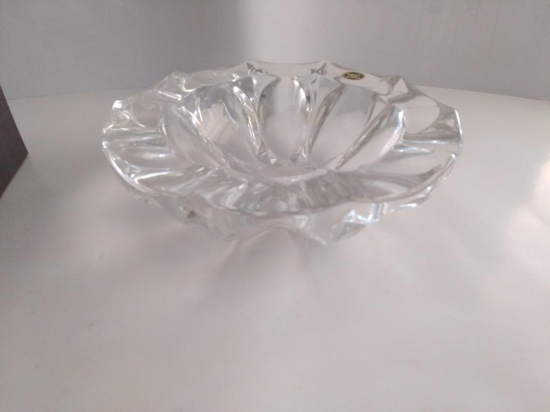 希少 昭和 レトロ 保谷クリスタル  クリスタルガラス 灰皿 香炉 です。