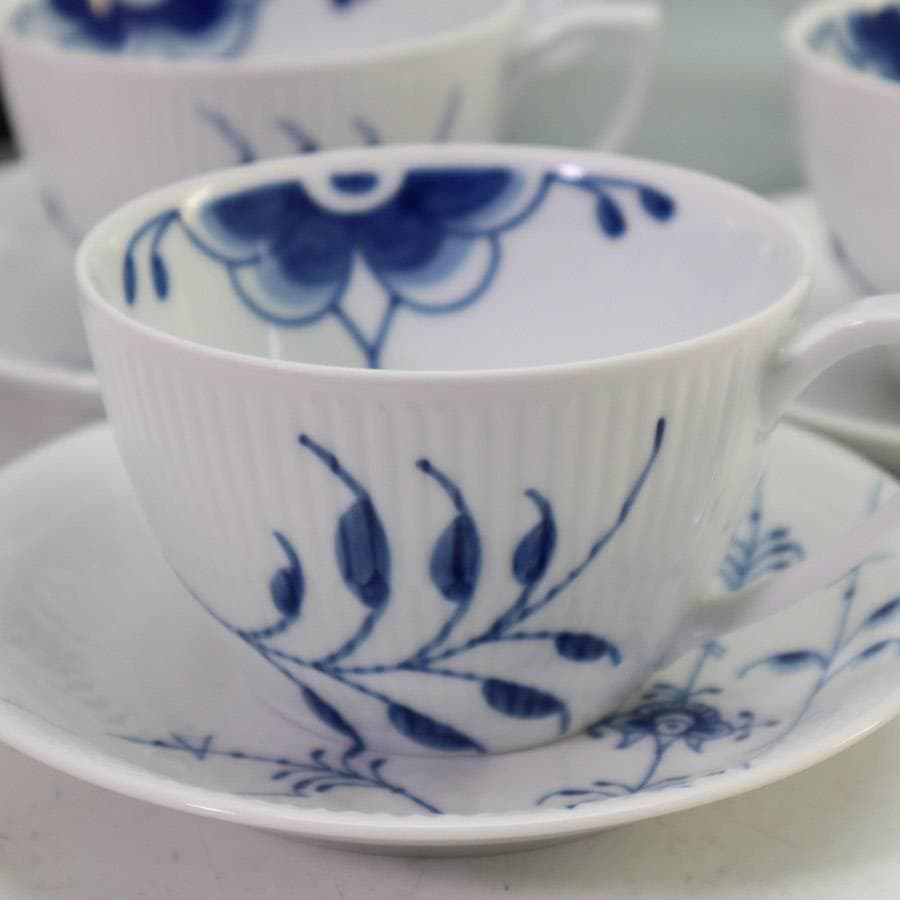 別シリーズ合わせ ロイヤルコペンハーゲン ブルーフルーテッドプレイン/メガ 一式