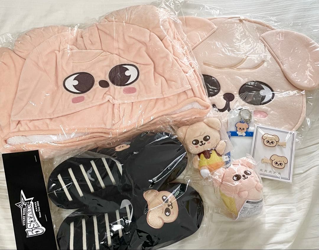 skzoo パピーム ブランケット ルームシューズ バッグチャーム 等 日本