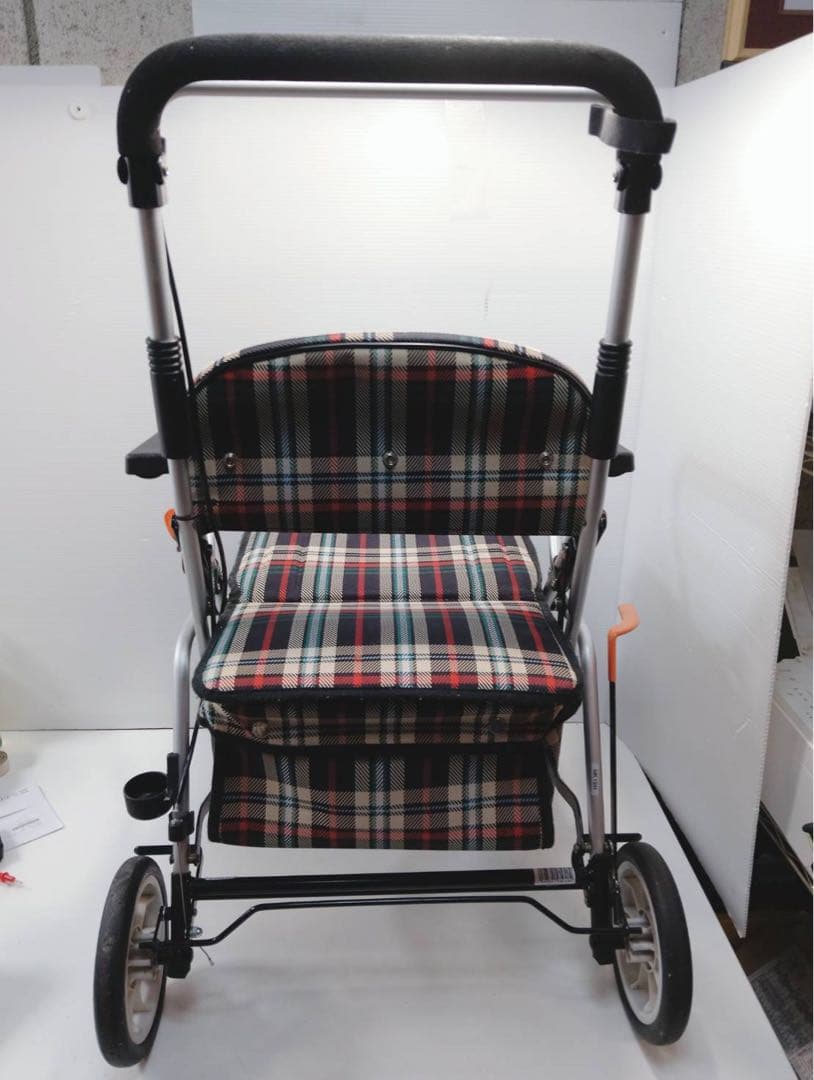 G2097 ichigo ichie 軽量アルミ製 歩行補助車 座面付き