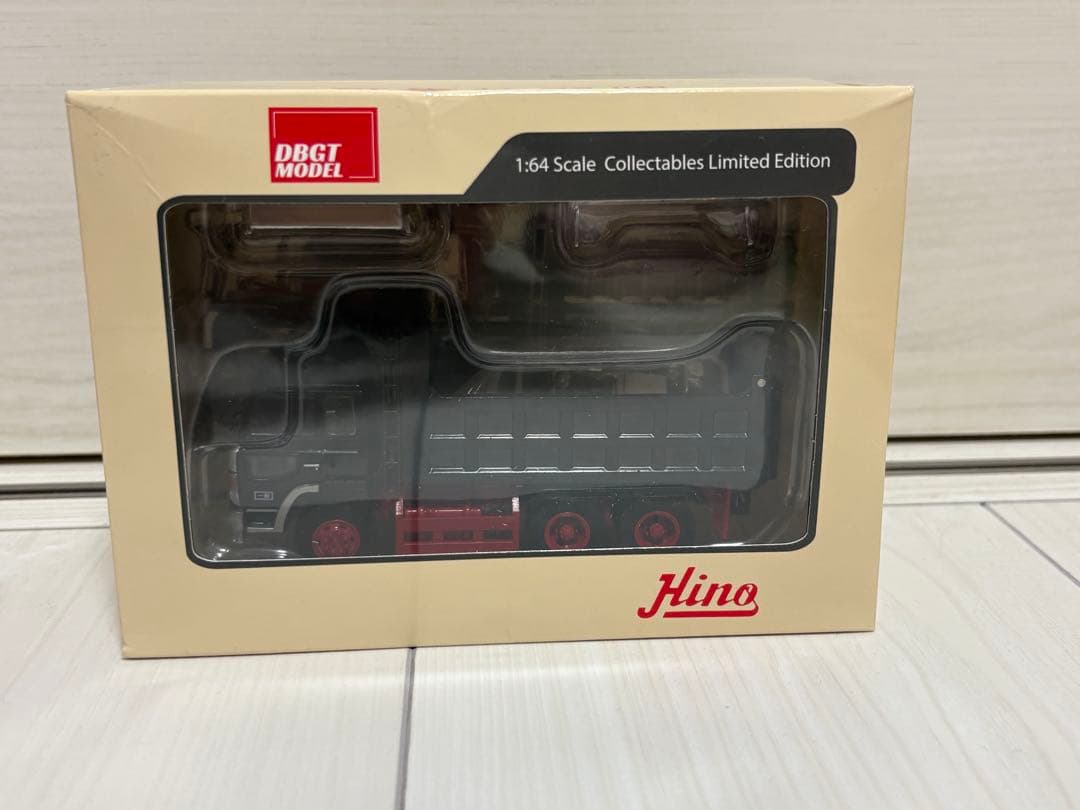 週末価格《新品箱付》1:64 日野　ダンプ　トラック　ミニカー