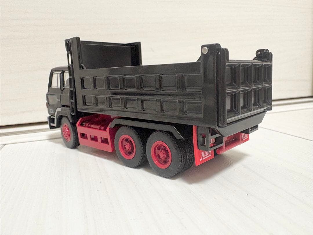 週末価格《新品箱付》1:64 日野　ダンプ　トラック　ミニカー