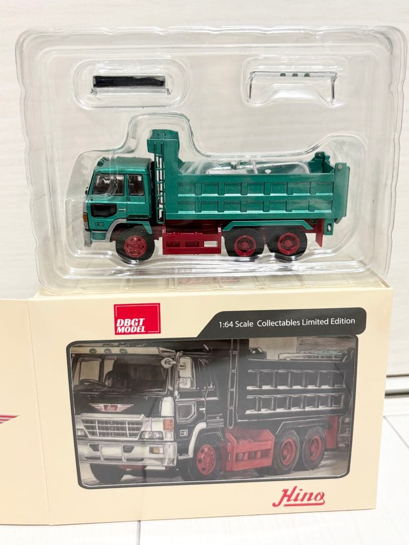 週末価格《新品箱付》1:64 日野　ダンプ　トラック　ミニカー