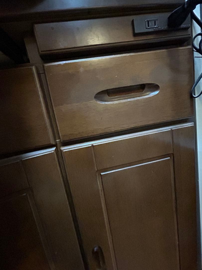 木製ブラウン食器棚 ガラス扉付き セット