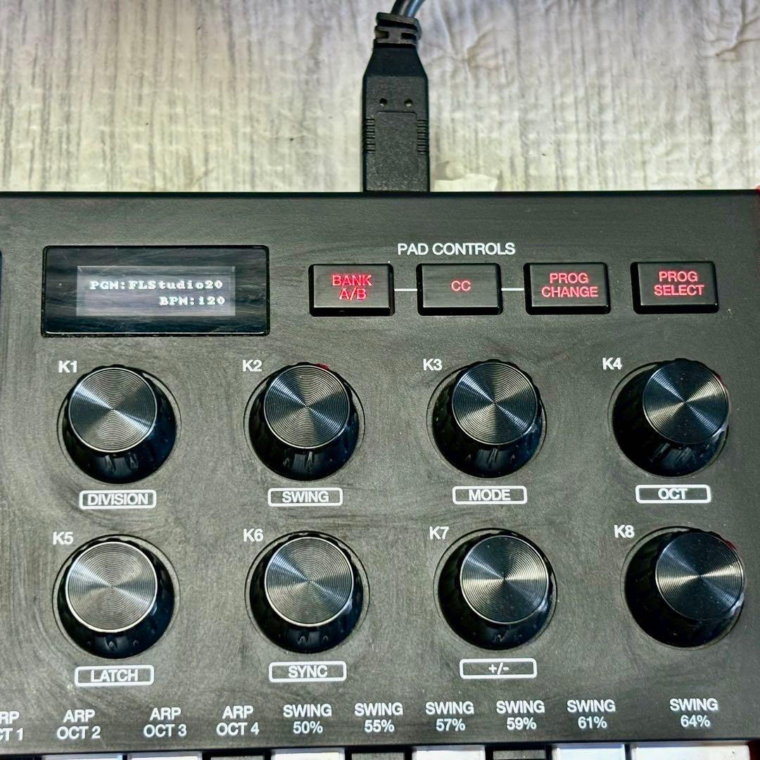 AKAI ProfessionalのMPK mini MK3 25鍵 キーボード