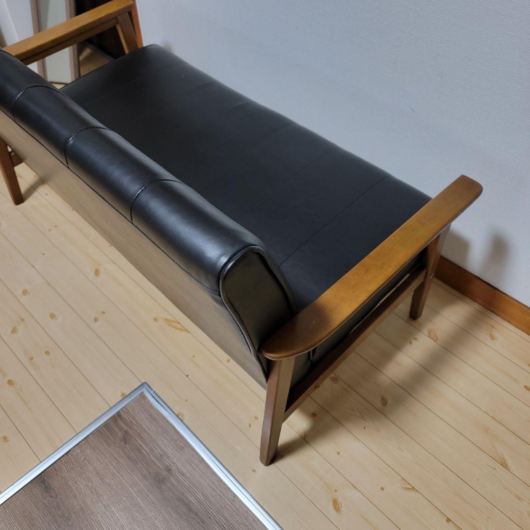 ソファー 幅128cm 二人掛け 2人用 レザー調 ひじ掛け 木製 合成皮革