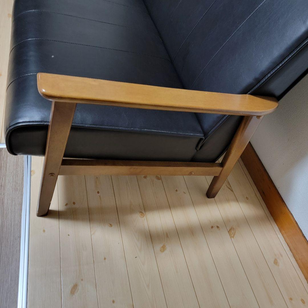 ソファー 幅128cm 二人掛け 2人用 レザー調 ひじ掛け 木製 合成皮革