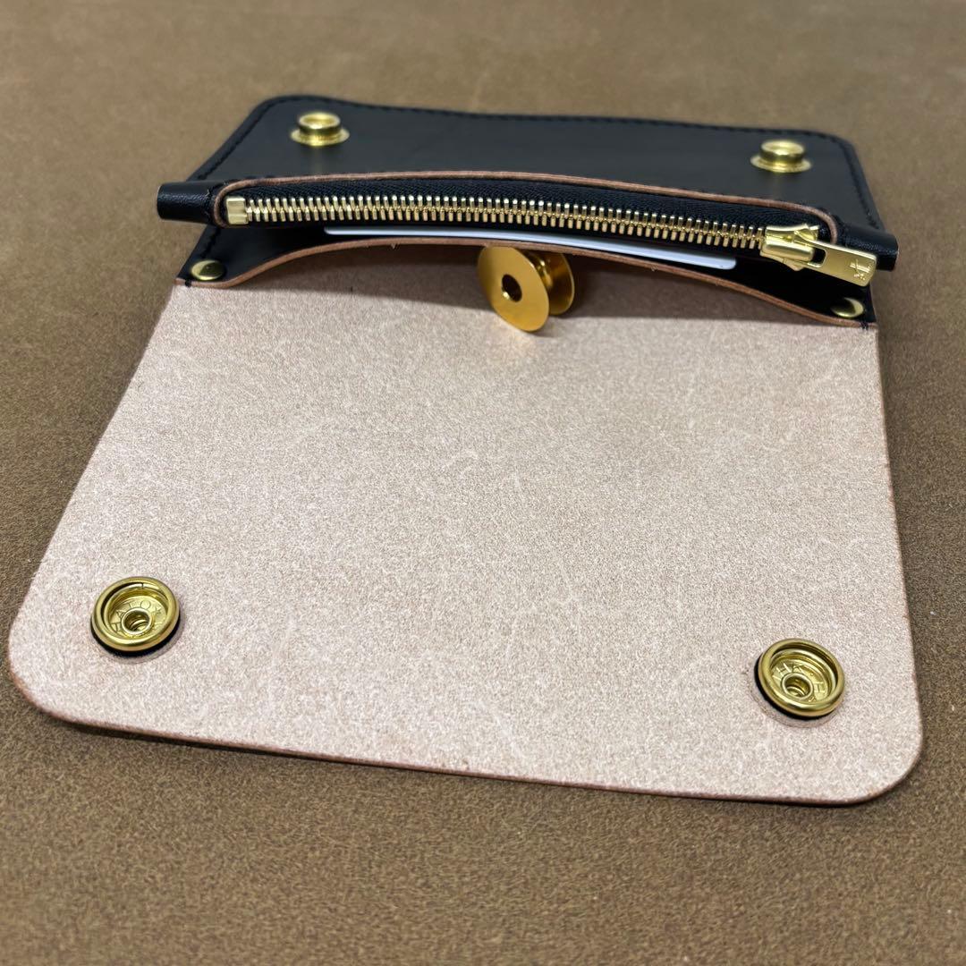 トラッカーウォレット　ミドル　黒　茶心　2層　薄型　栃木レザー