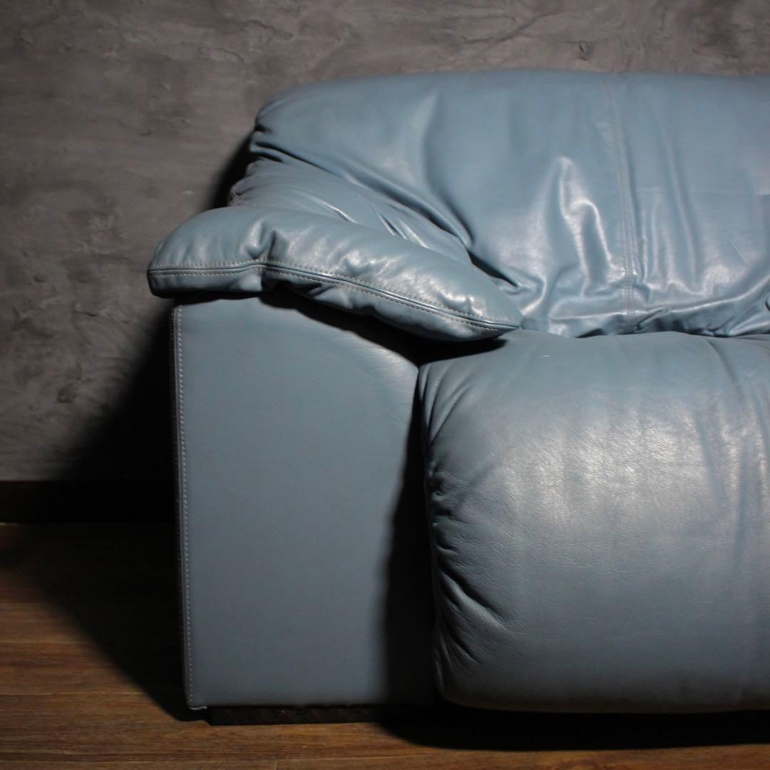 首都圏送無料〜30万マーニー　本革　一流クラシカルソファのある暮らし　ソファ