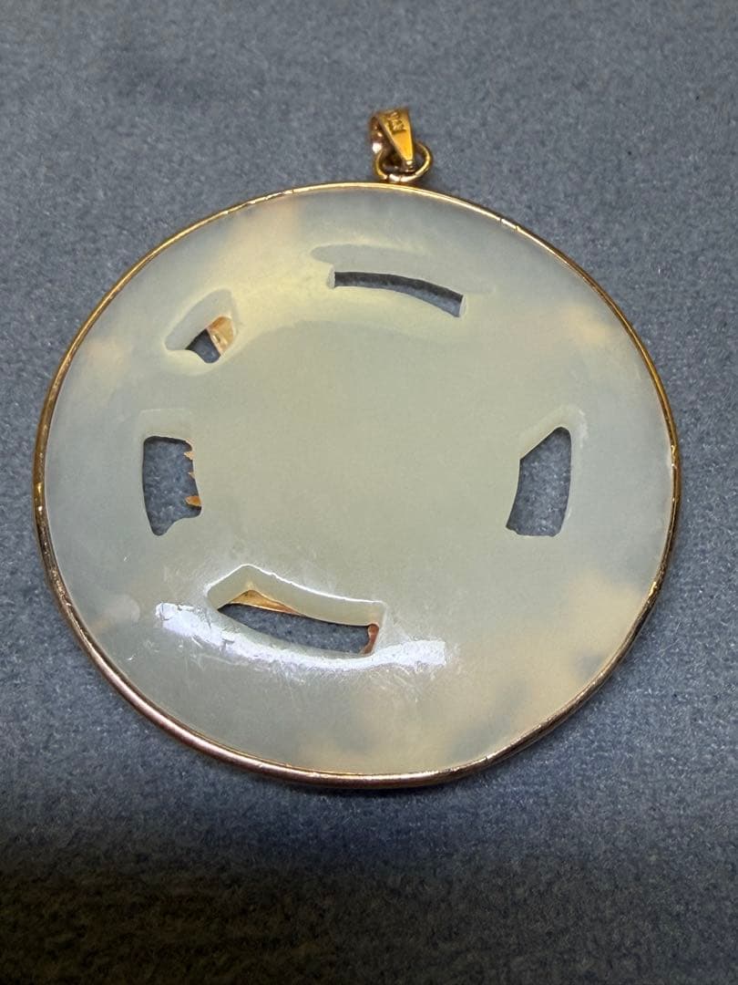 翡翠の鶴ペンダント 和田玉。14k金　　天然石　11.58g