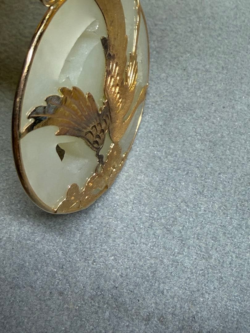 翡翠の鶴ペンダント 和田玉。14k金　　天然石　11.58g