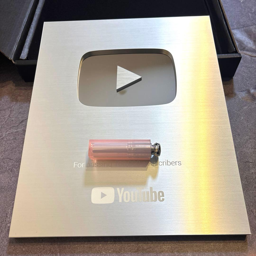 た*ん様 【YouTube】銀の盾 登録者数10万人 金の盾 銀盾 - メルカリ