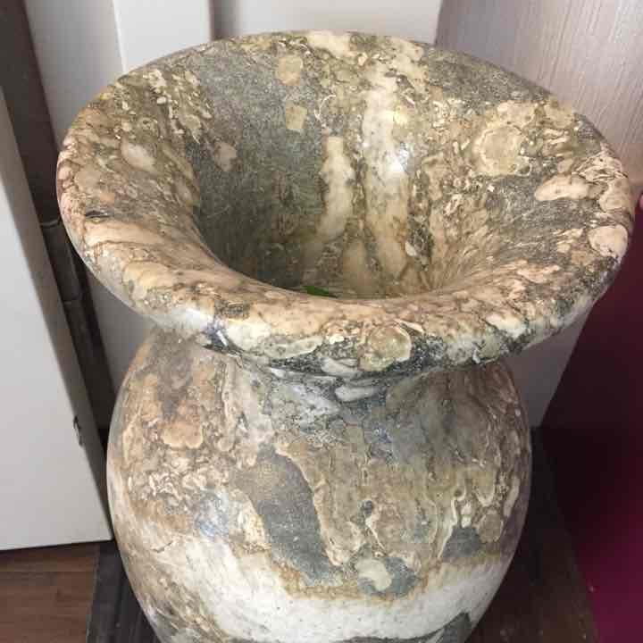 大理石瓶骨董品