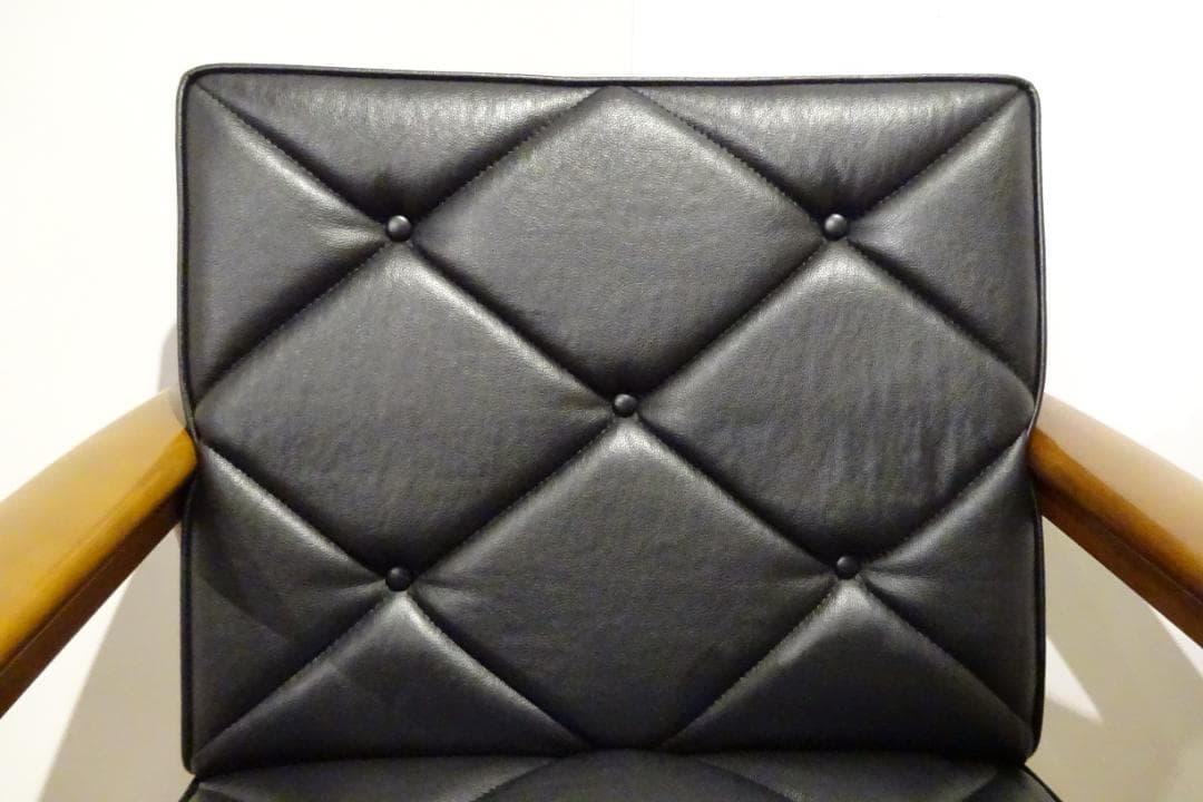 カリモク WS1120BW 1Pソファ アームチェア （黒・レザー) B 美品