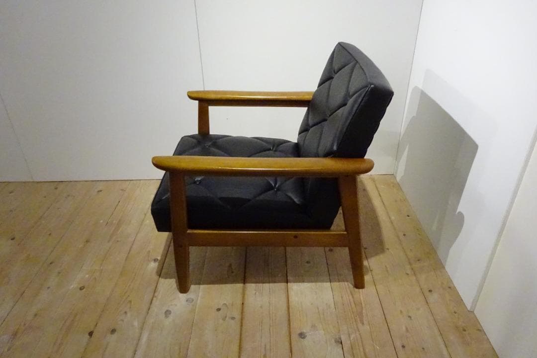 カリモク WS1120BW 1Pソファ アームチェア （黒・レザー) B 美品