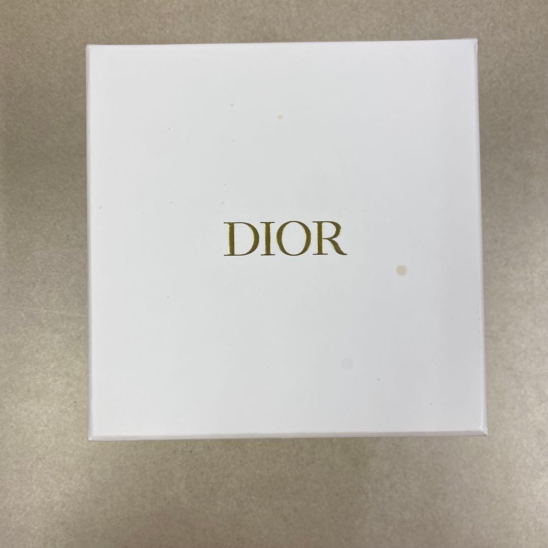 値下!Dior スノードーム snowglobe ノベルティ 2026 非売品 - メルカリ