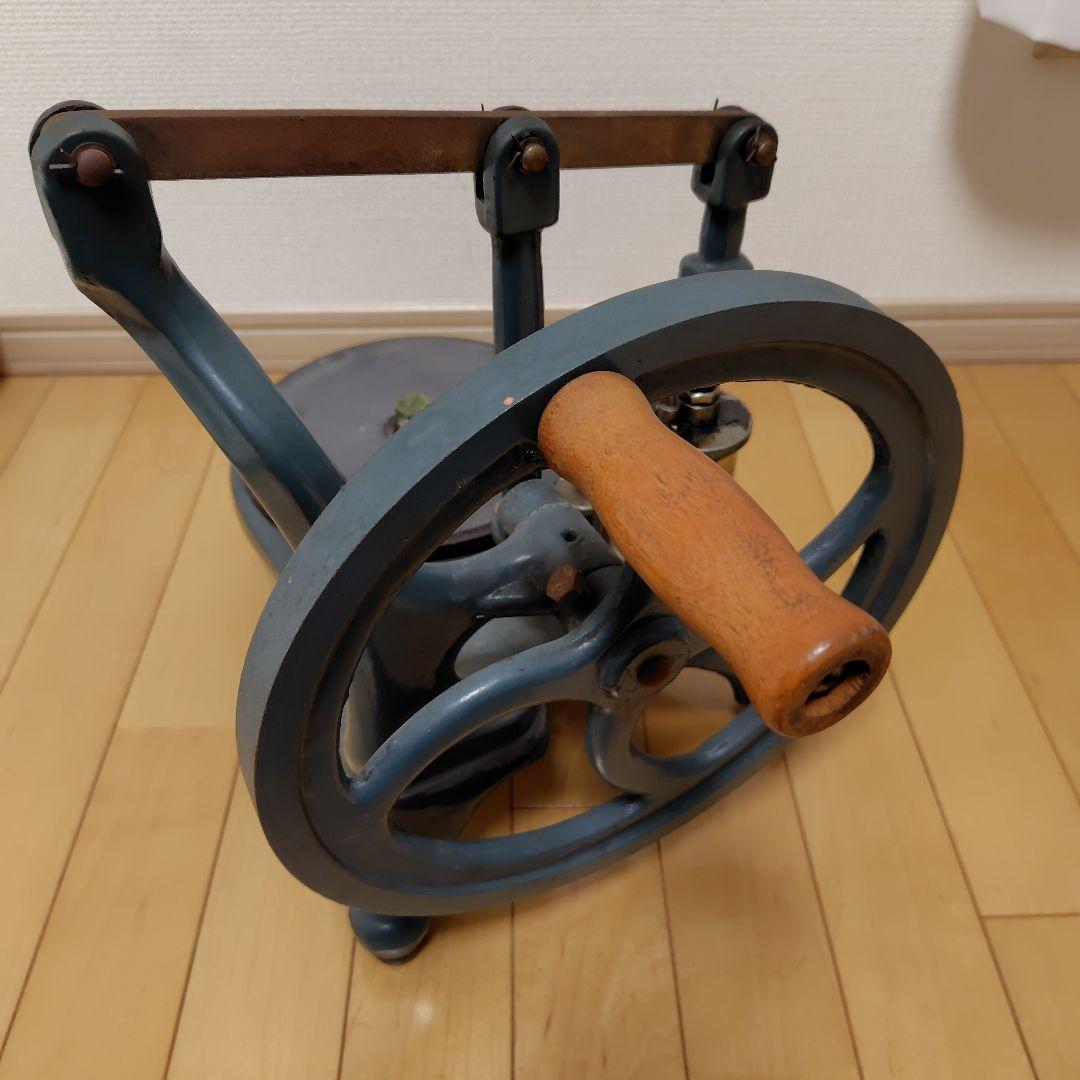 昭和レトロな謎の金属製の品物③