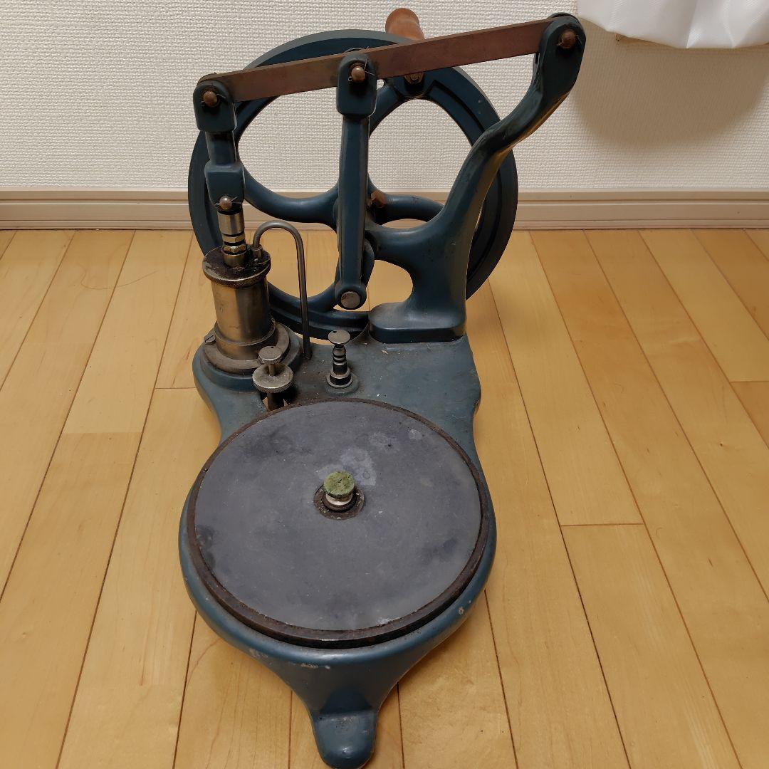 昭和レトロな謎の金属製の品物③