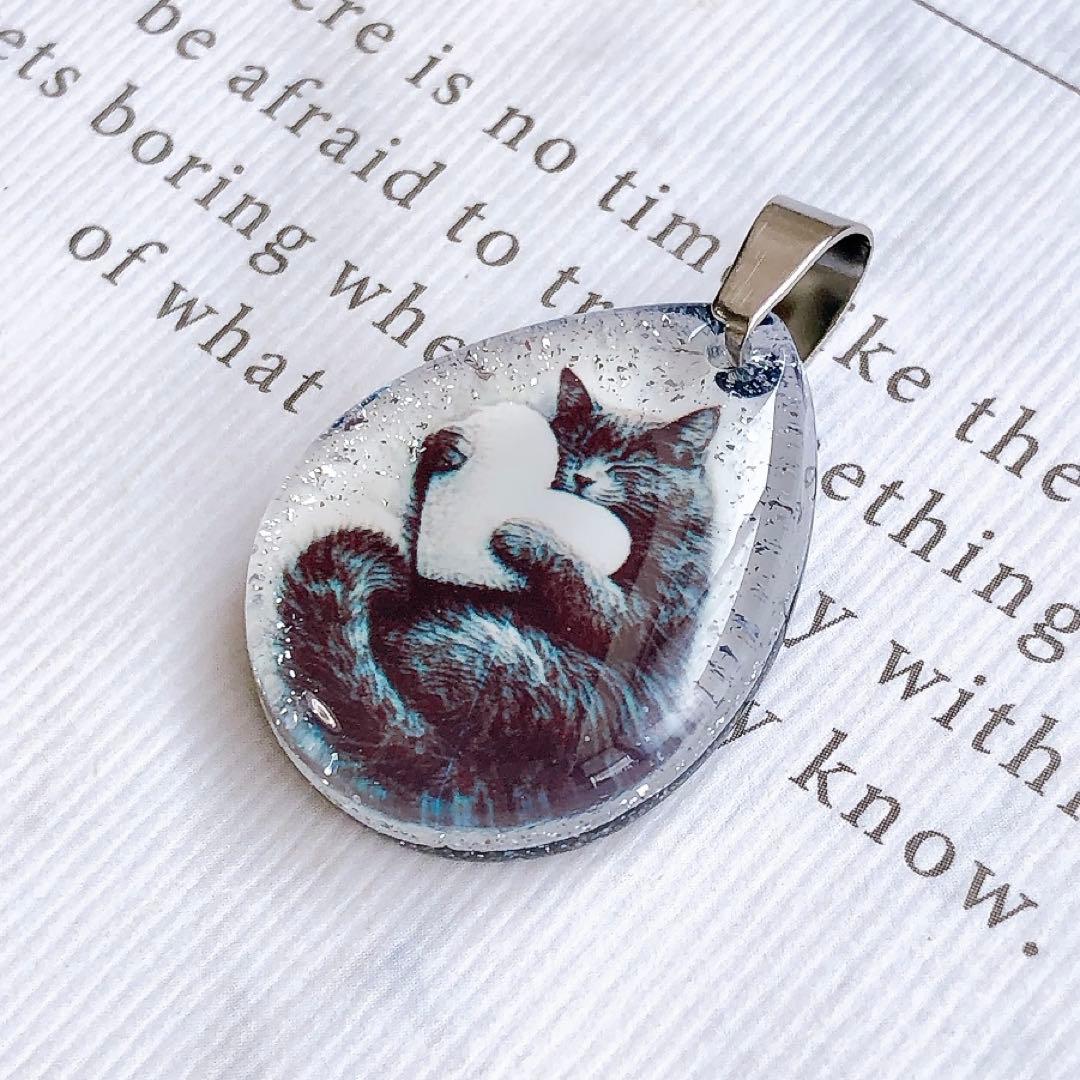 ⭐️ワン⭐️No.2412 レジン ペンダントトップ 猫 ねこ ネコ ♡