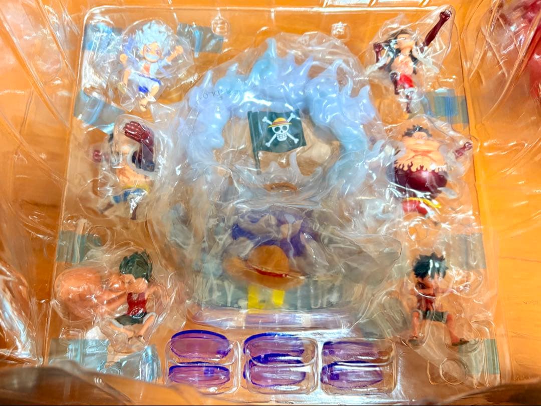 モンキー・D・ルフィ WCF PREMIUMとSHFiguartsのセット。