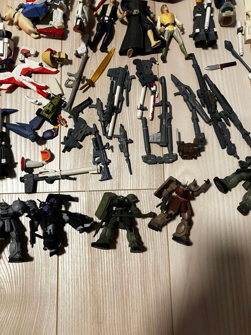 【ジャンク品】フィギュア、食玩等、約4〜5kg