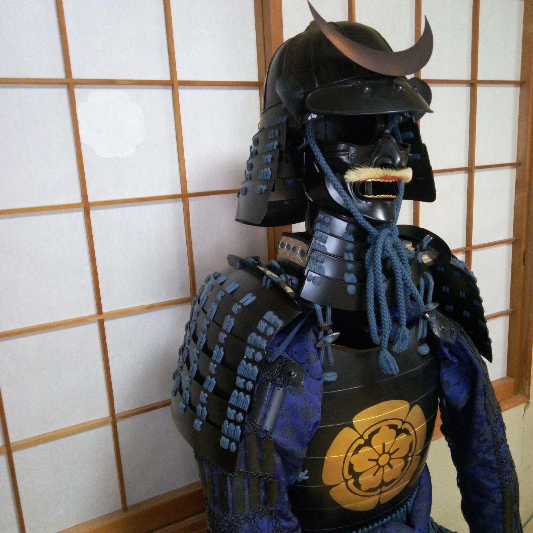美品・未使用 「鎧の光山堂」製 「青紺糸威黒板札 桶川胴具足」 - メルカリ