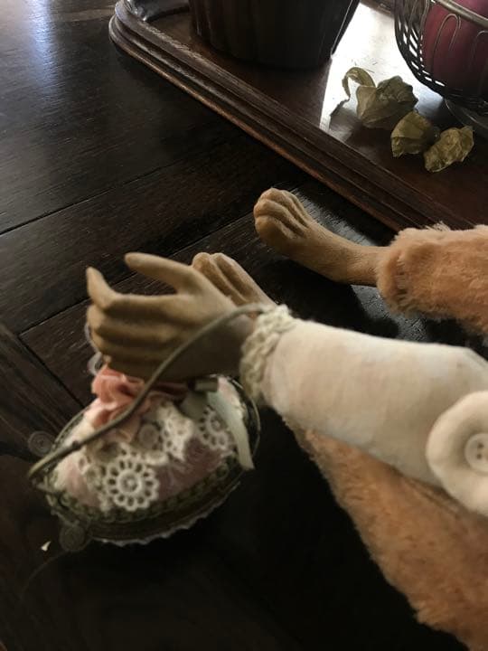 イギリス　うさぎの　アンティークドール