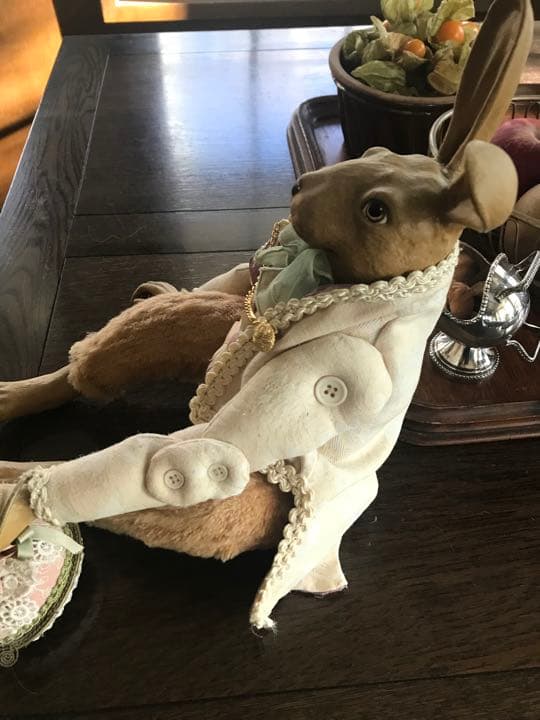 イギリス　うさぎの　アンティークドール