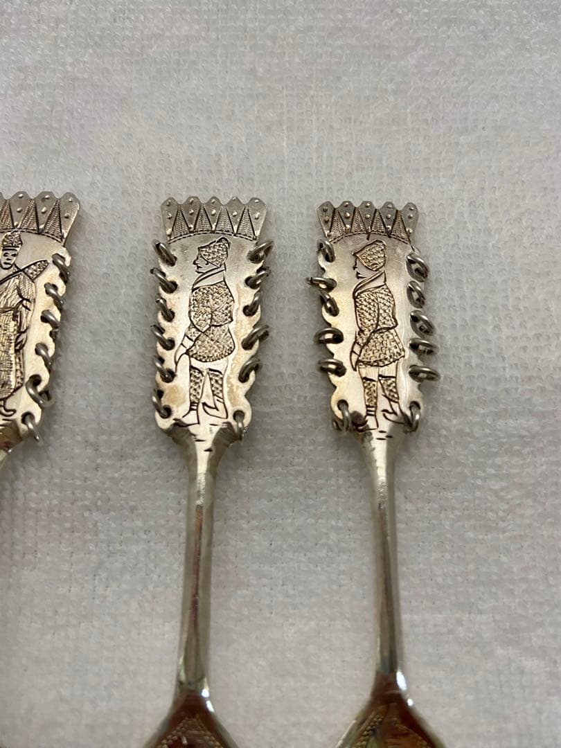 スウェーデン製 ハンドメイド シルバー スプーン 6本セット（2セット×3絵柄）