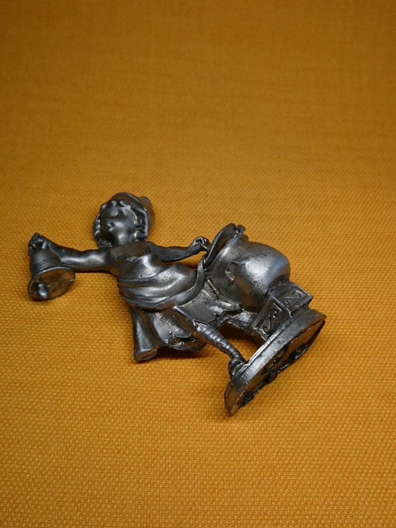 【美品】人形　金属　イタリア　置物　インテリア　工芸品　美術品　A2962