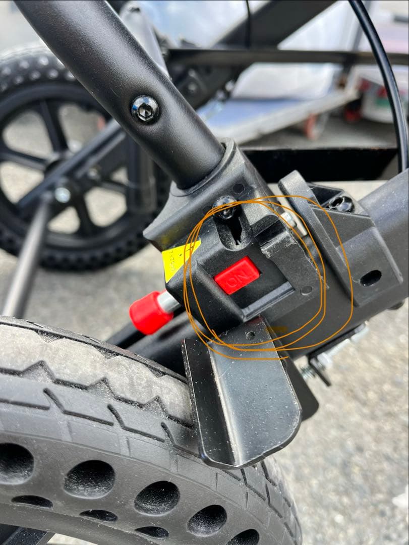 S4 千葉県鴨川　美品　折りたたみ介助用車椅子 Care Parents