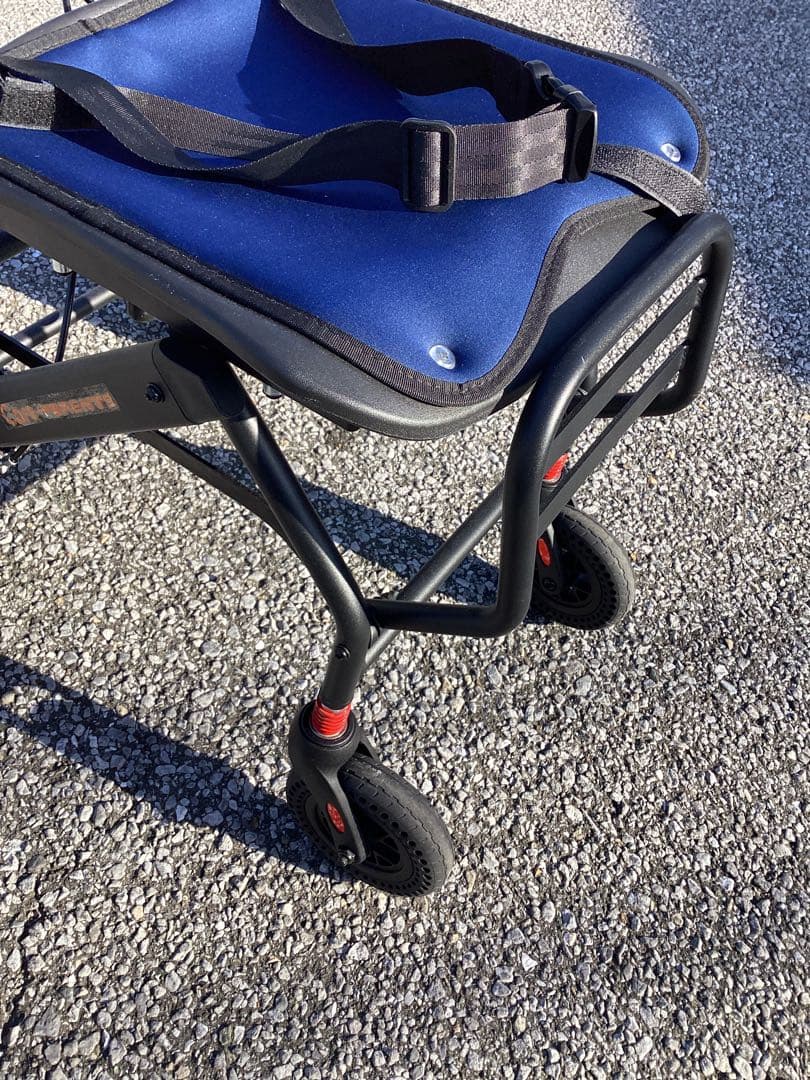 S4 千葉県鴨川　美品　折りたたみ介助用車椅子 Care Parents