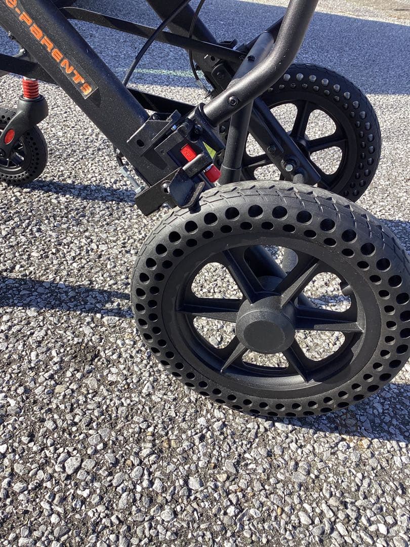 S4 千葉県鴨川　美品　折りたたみ介助用車椅子 Care Parents