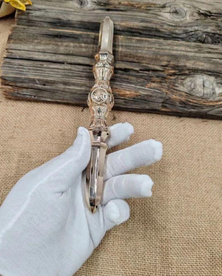 修縁堂】密教法具 真言宗 明王 独鈷杵 金剛杵 四大明王種子字 - メルカリ