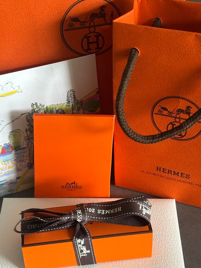 Hermes リップバーム ノーカラー 35g