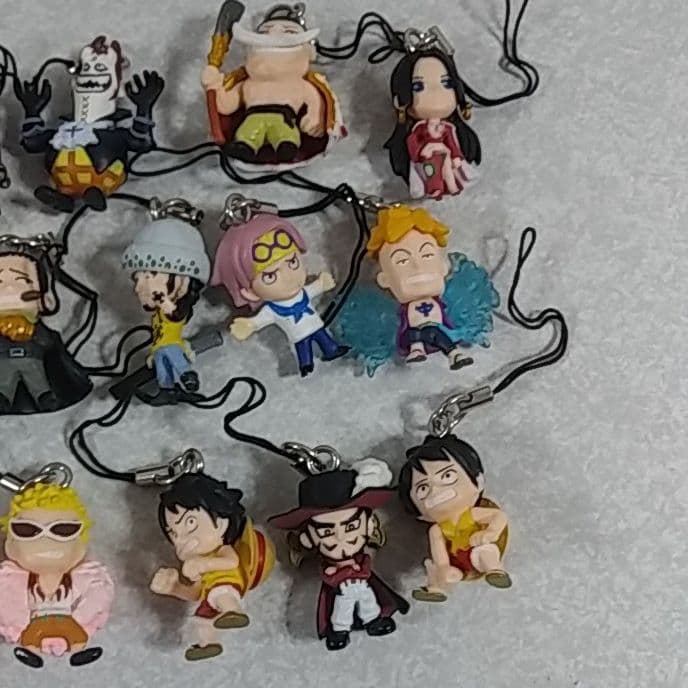ONE PIECE ワンピース キーホルダー ガチャ シャンクス ミホーク