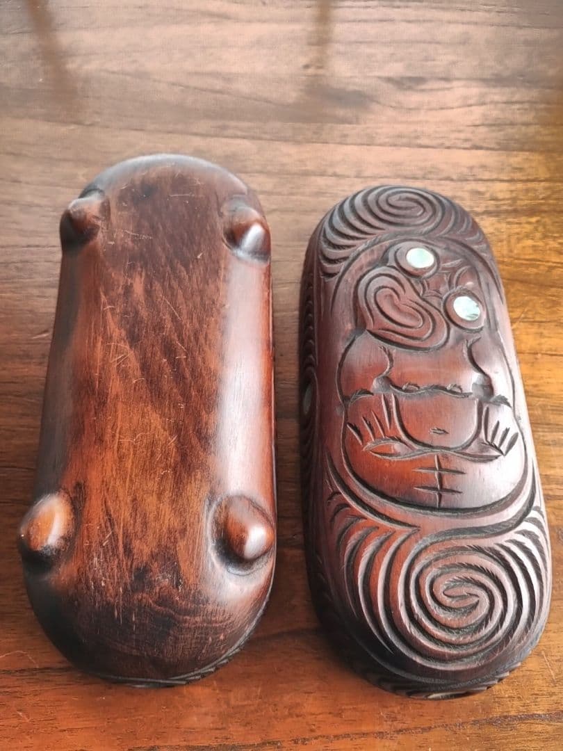 ニュージーランド マオリ彫り ティキ 小物入れ ワカフイア ウッド
