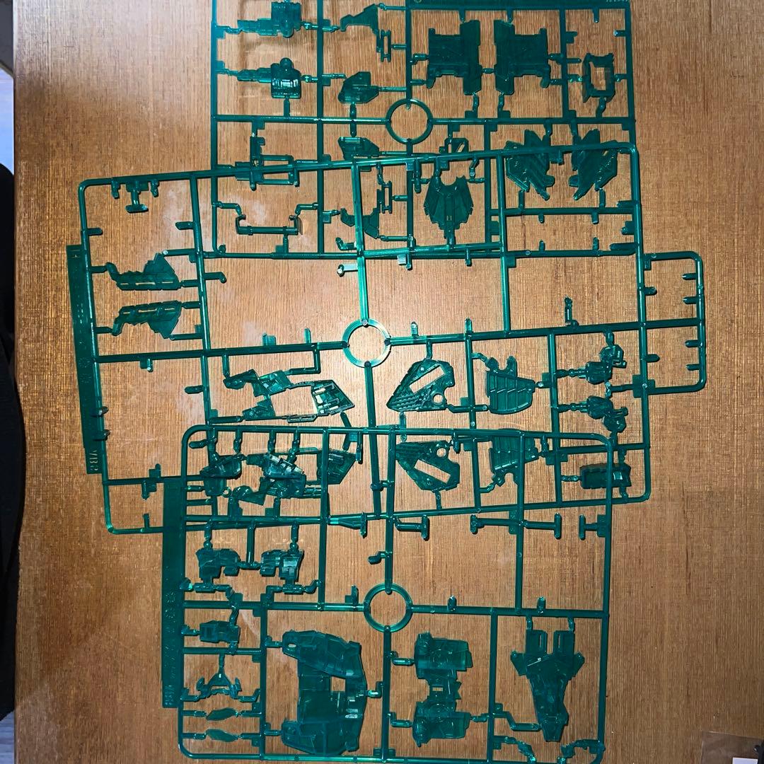 PG ユニコーンガンダム [最終決戦Ver.] 途中まで作成済み LEDあり