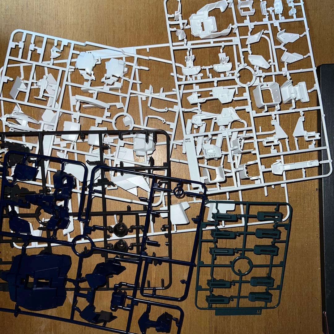 PG ユニコーンガンダム [最終決戦Ver.] 途中まで作成済み LEDあり