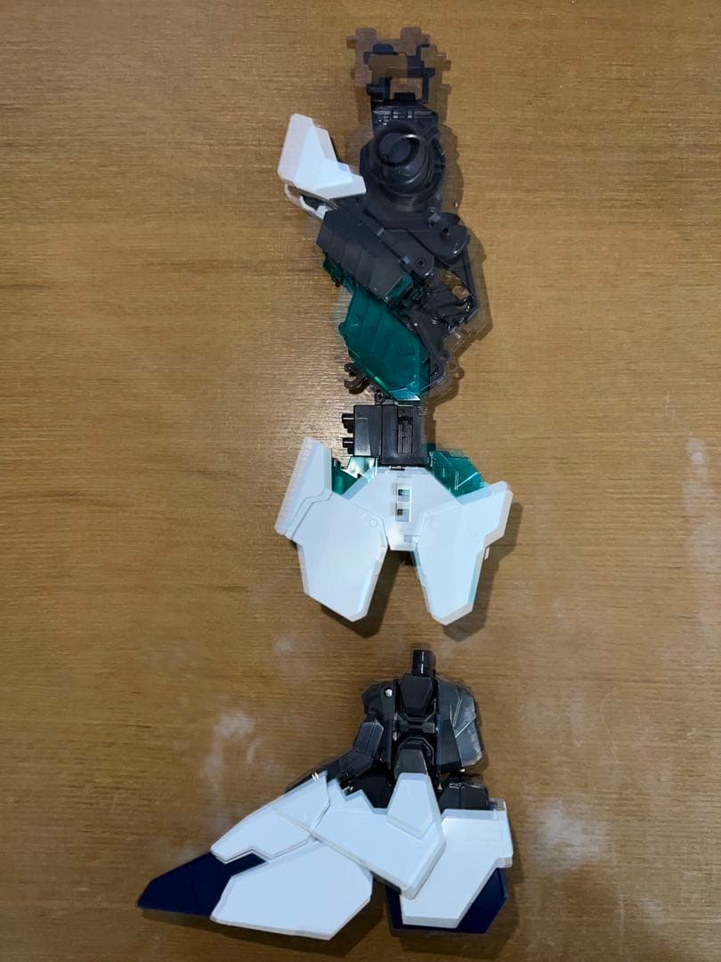 PG ユニコーンガンダム [最終決戦Ver.] 途中まで作成済み LEDあり