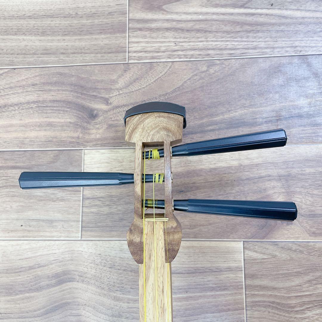 三味線 樫棹　細棹 犬皮 付属品多数 バチ付き