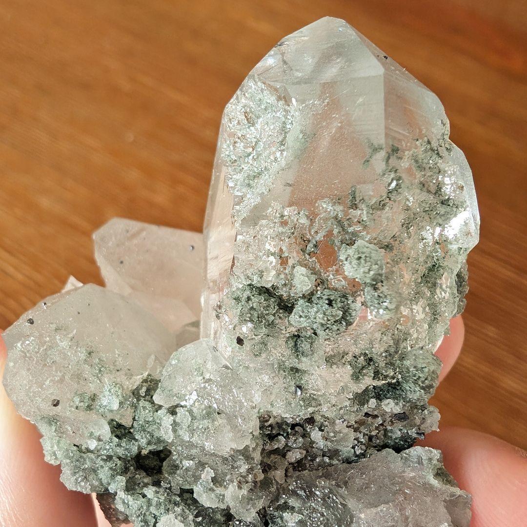 ファントム入り　マニハール産　水晶クラスター　A