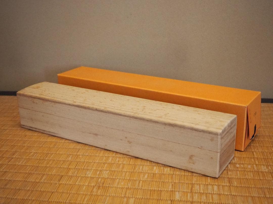 表千家久田家12代尋牛斎宗也自筆色紙『青松多寿色』掛軸 - メルカリ