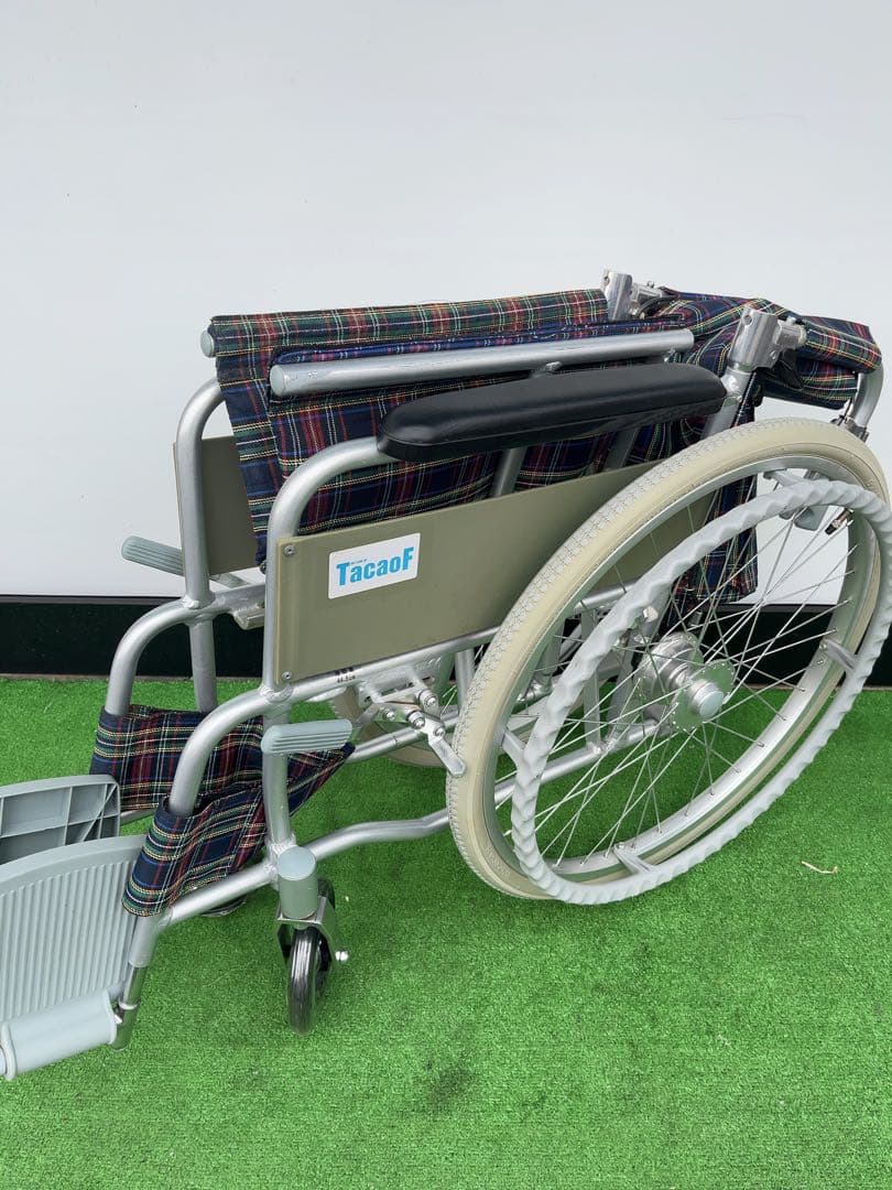 幸和製作所　自走用車椅子(TacaoF)