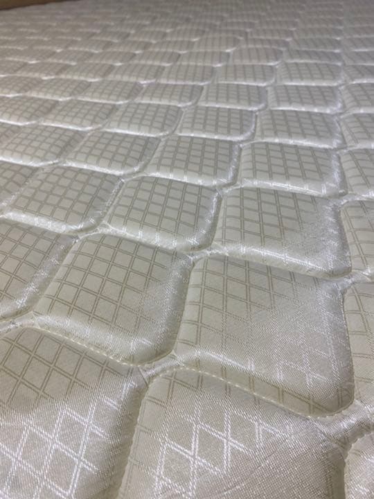 セミダブルベッド☆照明有り☆収納付き☆コンセント1口☆マットレス付き