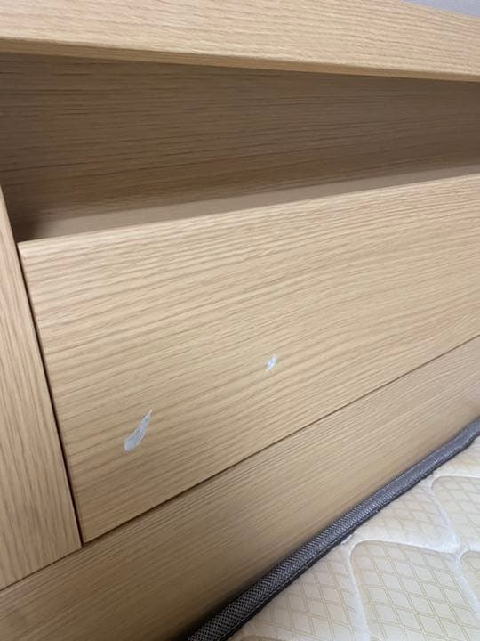 セミダブルベッド☆照明有り☆収納付き☆コンセント1口☆マットレス付き