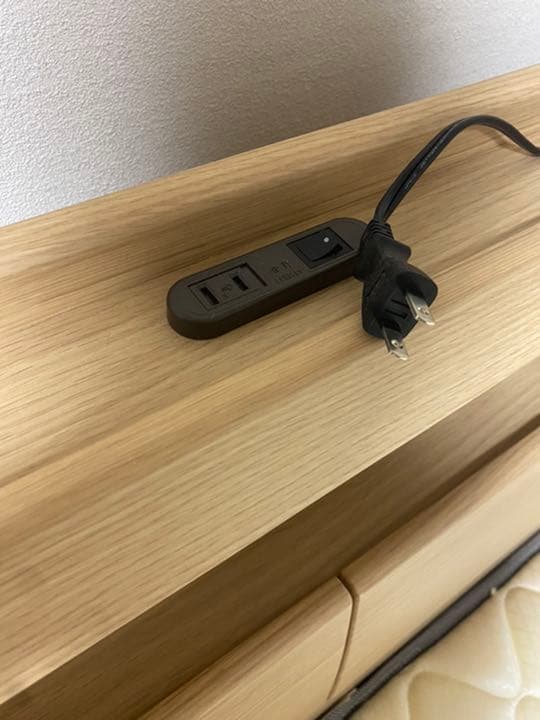 セミダブルベッド☆照明有り☆収納付き☆コンセント1口☆マットレス付き